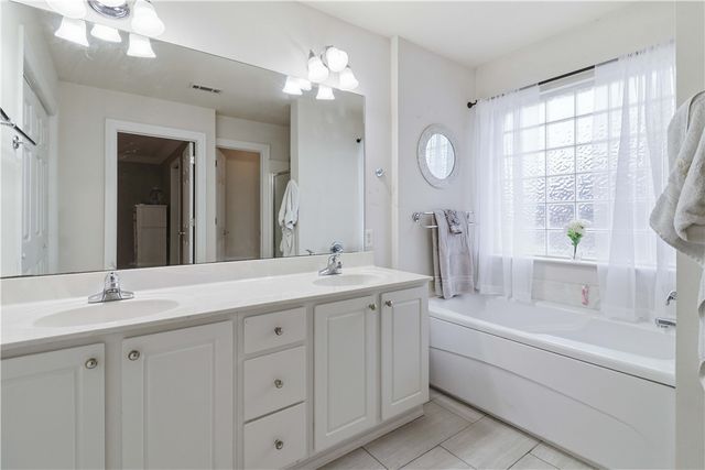 203 NW Freestone, Bentonville, AR 72712