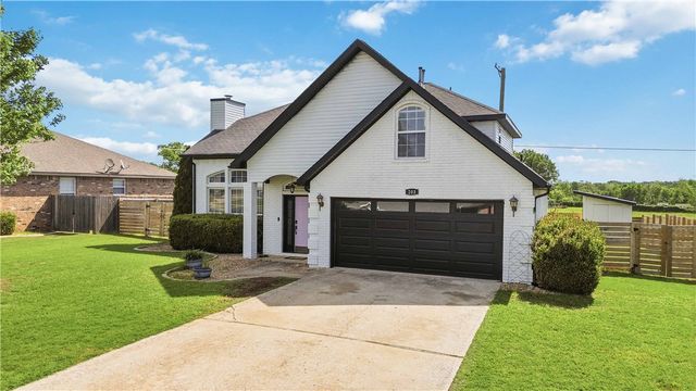 203 NW Freestone, Bentonville, AR 72712