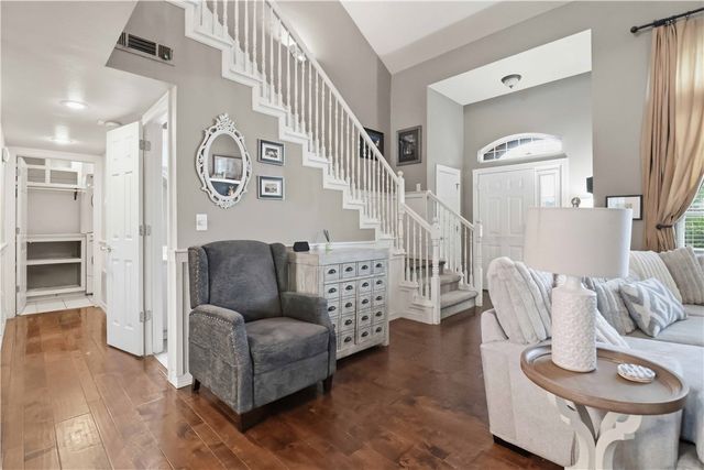 203 NW Freestone, Bentonville, AR 72712