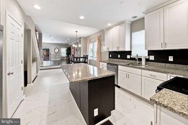231 N CHESTER ST, Baltimore, MD 21231