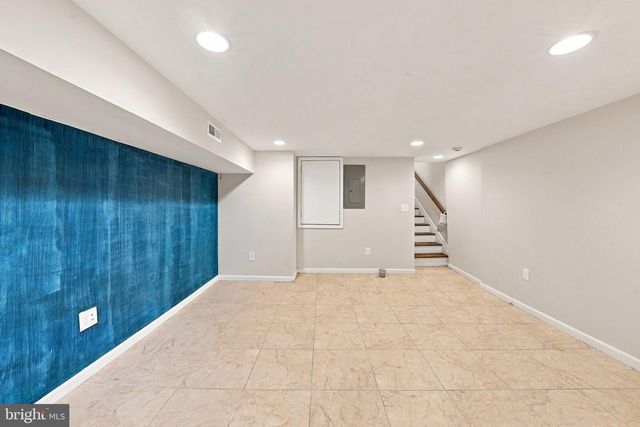 231 N CHESTER ST, Baltimore, MD 21231