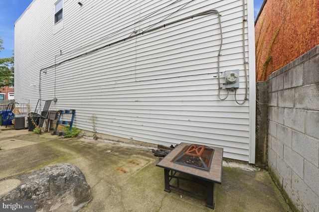 231 N CHESTER ST, Baltimore, MD 21231