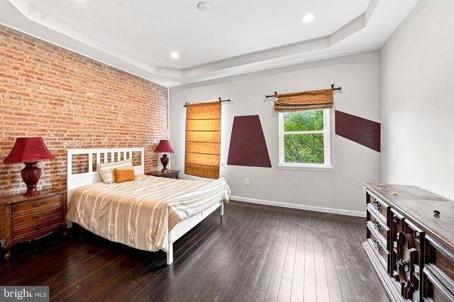 231 N CHESTER ST, Baltimore, MD 21231