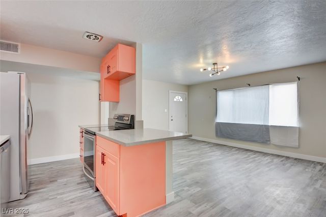 3247 Greenbriar Drive, Las Vegas, NV 89121