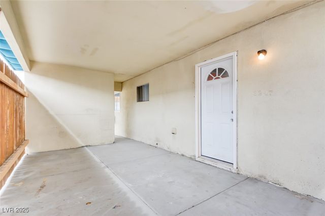 3247 Greenbriar Drive, Las Vegas, NV 89121