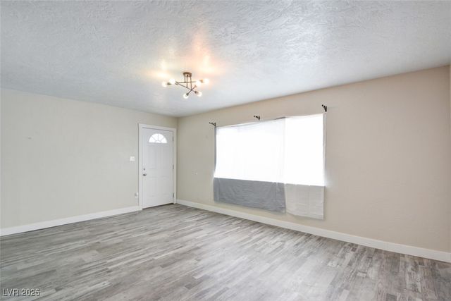 3247 Greenbriar Drive, Las Vegas, NV 89121