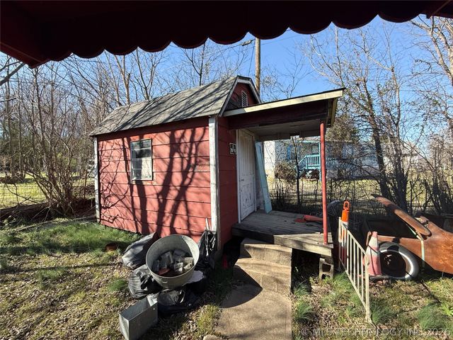 301 W Main Street, Beggs, OK 74421