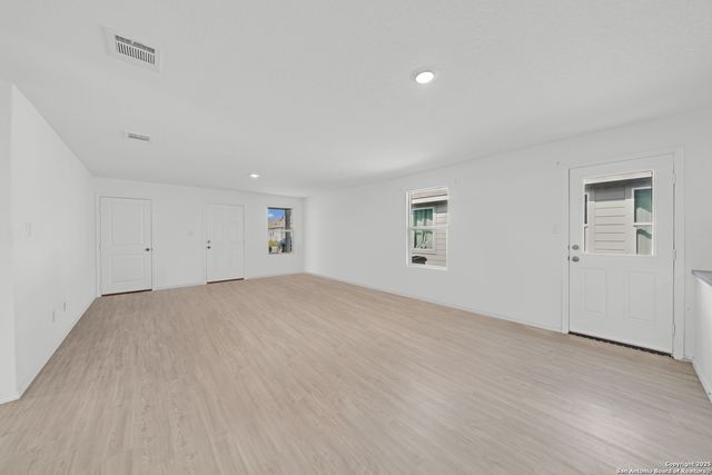 242 Ambush, San Antonio, TX 78220