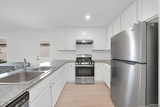 242 Ambush, San Antonio, TX 78220