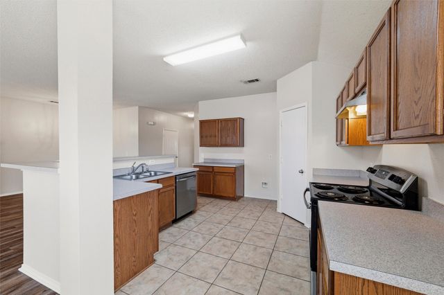 1516 Shady Shores Drive, Glenn Heights, TX 75154