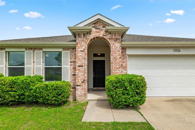1516 Shady Shores Drive, Glenn Heights, TX 75154