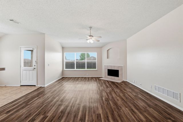 1516 Shady Shores Drive, Glenn Heights, TX 75154