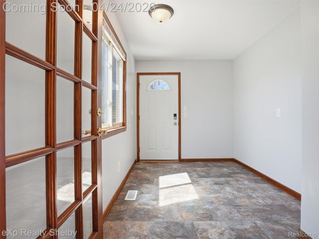 49301 Schoenherr Road, Shelby Charter Township, MI 48315