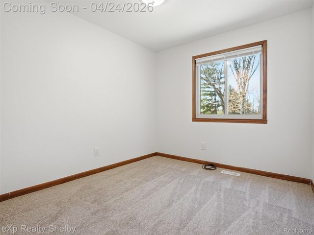 49301 Schoenherr Road, Shelby Charter Township, MI 48315
