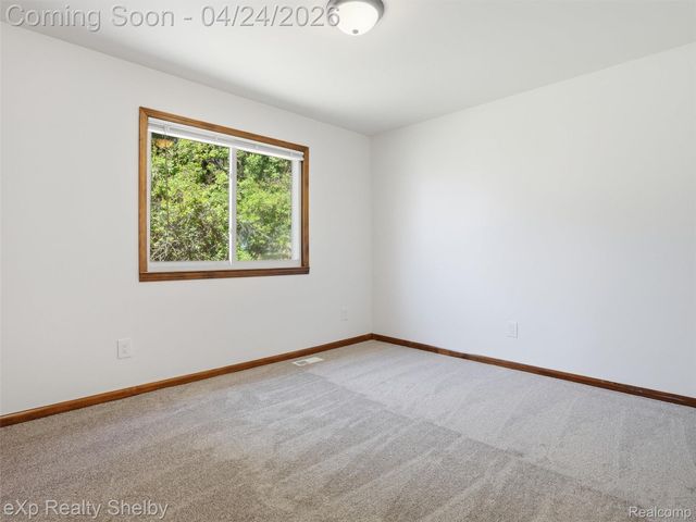 49301 Schoenherr Road, Shelby Charter Township, MI 48315