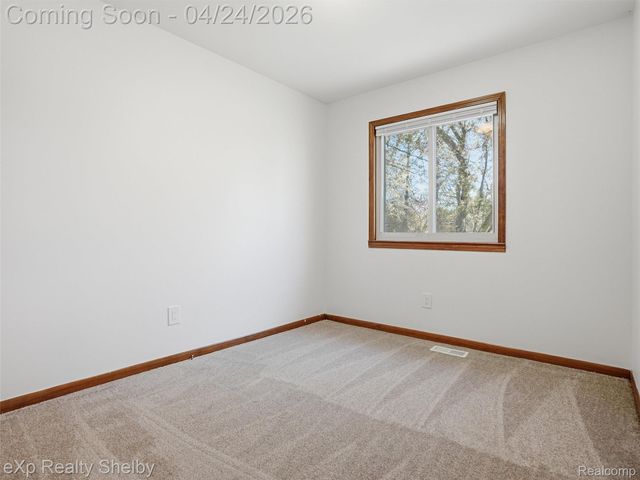 49301 Schoenherr Road, Shelby Charter Township, MI 48315