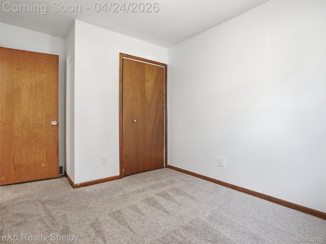49301 Schoenherr Road, Shelby Charter Township, MI 48315