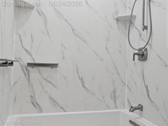 49301 Schoenherr Road, Shelby Charter Township, MI 48315