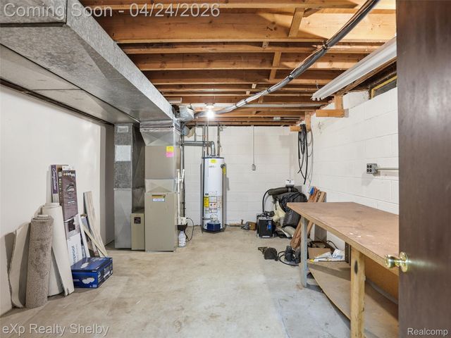 49301 Schoenherr Road, Shelby Charter Township, MI 48315