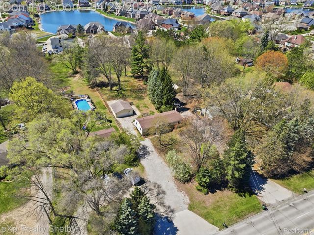 49301 Schoenherr Road, Shelby Charter Township, MI 48315