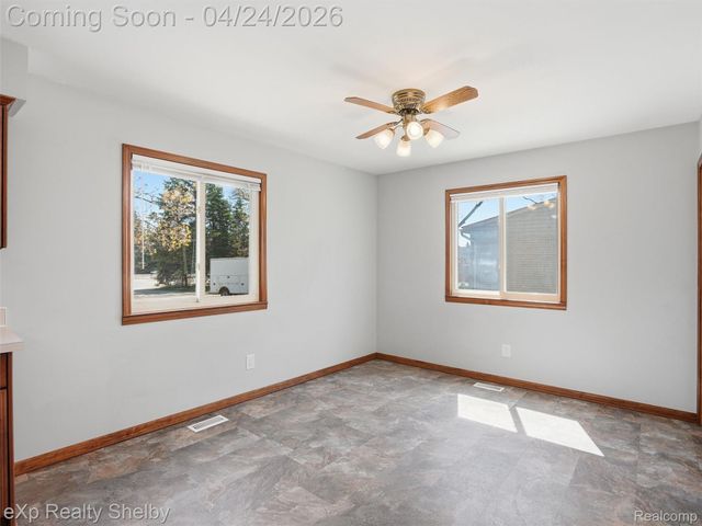 49301 Schoenherr Road, Shelby Charter Township, MI 48315