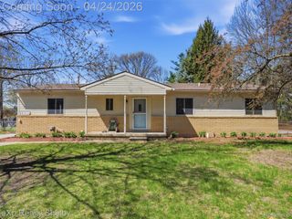 49301 Schoenherr Road, Shelby Charter Township, MI 48315