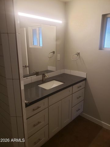 324 W Pasadena Avenue 4A, Phoenix, AZ 85013