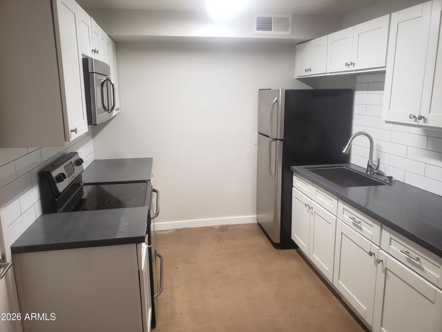 324 W Pasadena Avenue 4A, Phoenix, AZ 85013