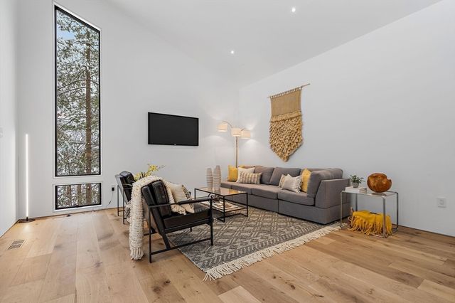 56 Seymour Street, Concord, MA 01742