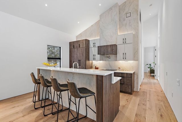 56 Seymour Street, Concord, MA 01742