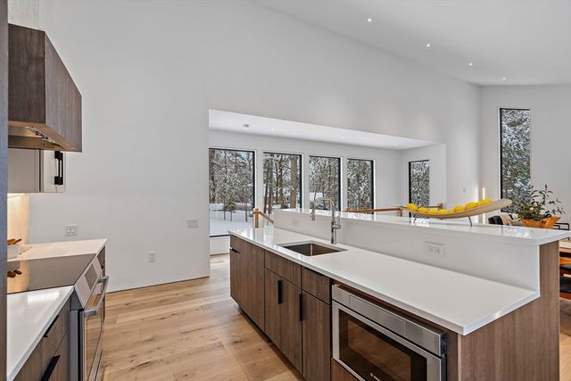 56 Seymour Street, Concord, MA 01742