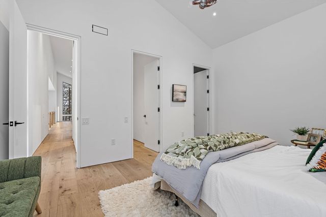 56 Seymour Street, Concord, MA 01742