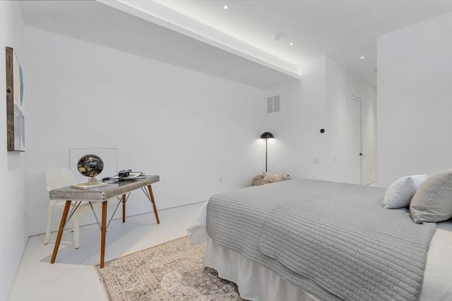 56 Seymour Street, Concord, MA 01742