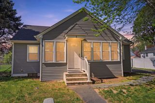 1 W POST RD, Morrisville, PA 19067