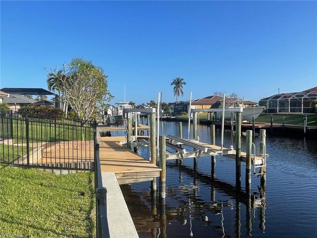 5029 SW 11th PL, Cape Coral, FL 33914