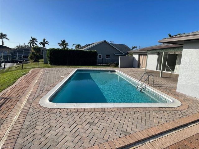 5029 SW 11th PL, Cape Coral, FL 33914