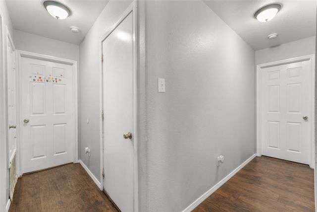 1225 Glencoe Drive, Glenn Heights, TX 75154