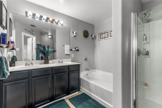 1225 Glencoe Drive, Glenn Heights, TX 75154