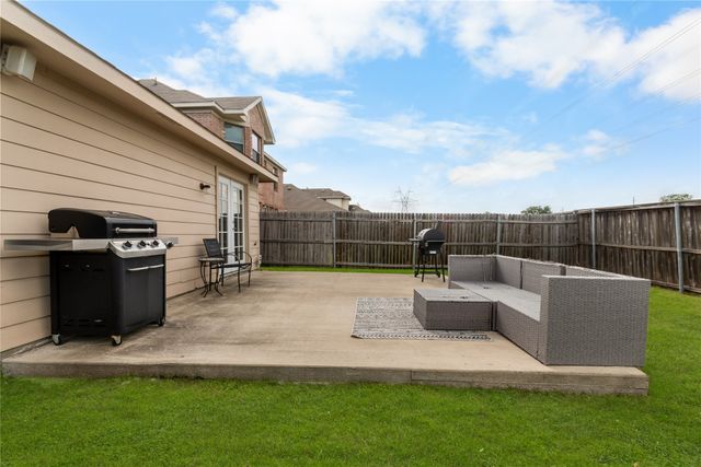 1225 Glencoe Drive, Glenn Heights, TX 75154