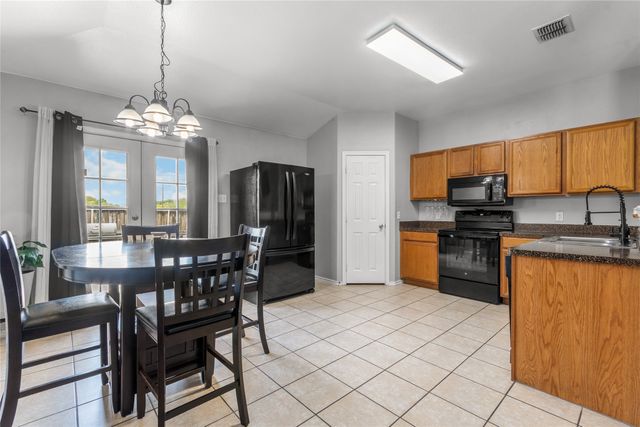 1225 Glencoe Drive, Glenn Heights, TX 75154