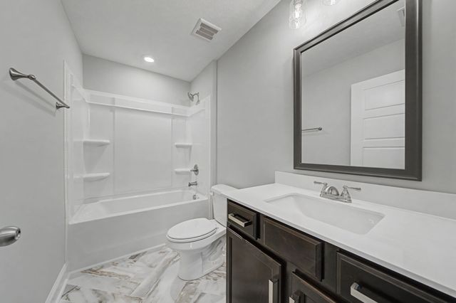 199 Donegal Dr, Clarksville, TN 37042