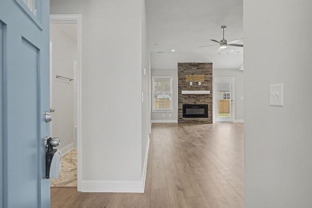 199 Donegal Dr, Clarksville, TN 37042