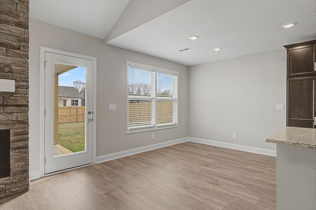 199 Donegal Dr, Clarksville, TN 37042