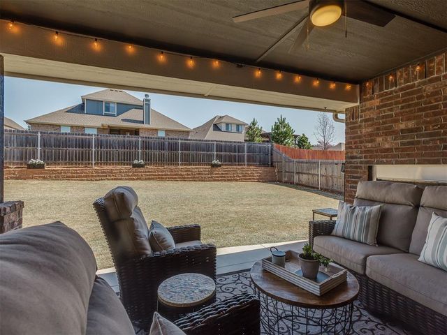 2832 Clover Field Drive, Edmond, OK 73034