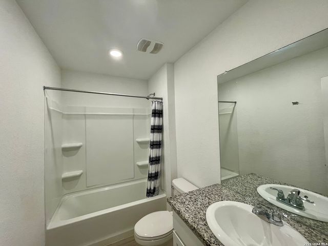 5836 Antonio, Seguin, TX 78155