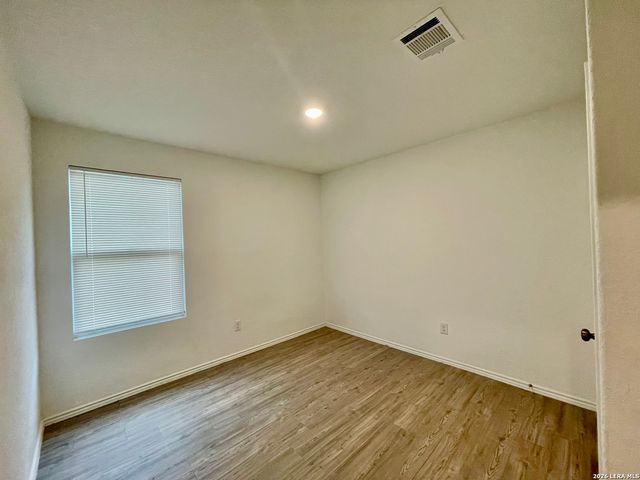 5836 Antonio, Seguin, TX 78155