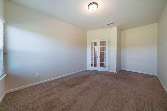 10 Edgewater Court, Covington, GA 30016