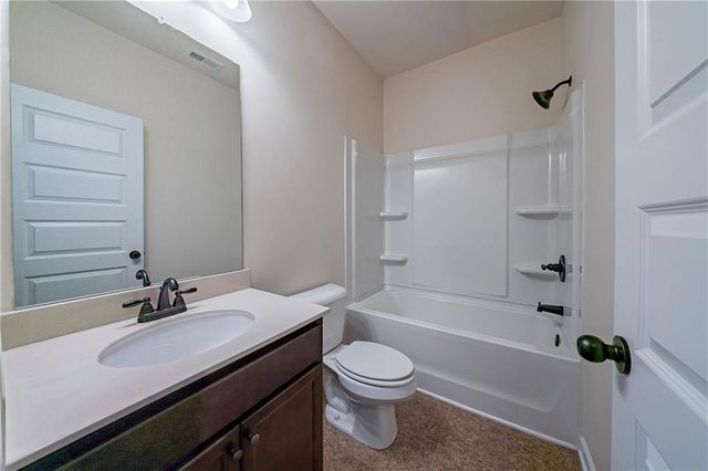 10 Edgewater Court, Covington, GA 30016