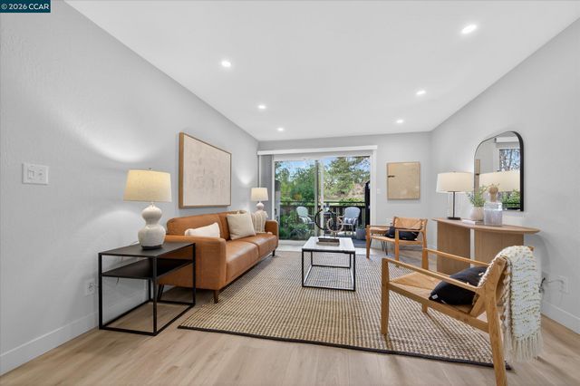 1445 Marchbanks Dr 2, Walnut Creek, CA 94598