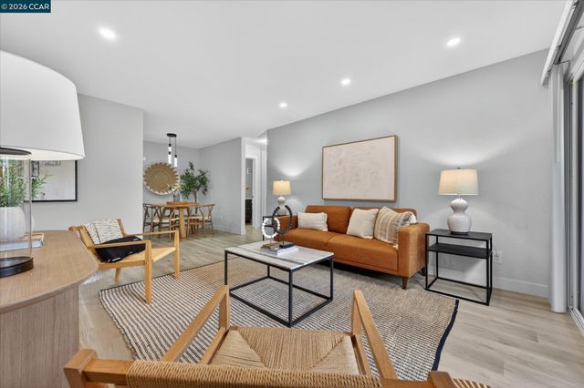 1445 Marchbanks Dr 2, Walnut Creek, CA 94598